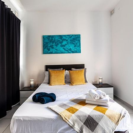 Z4 - Seafront Apartment St. Paul's Bay Exteriér fotografie