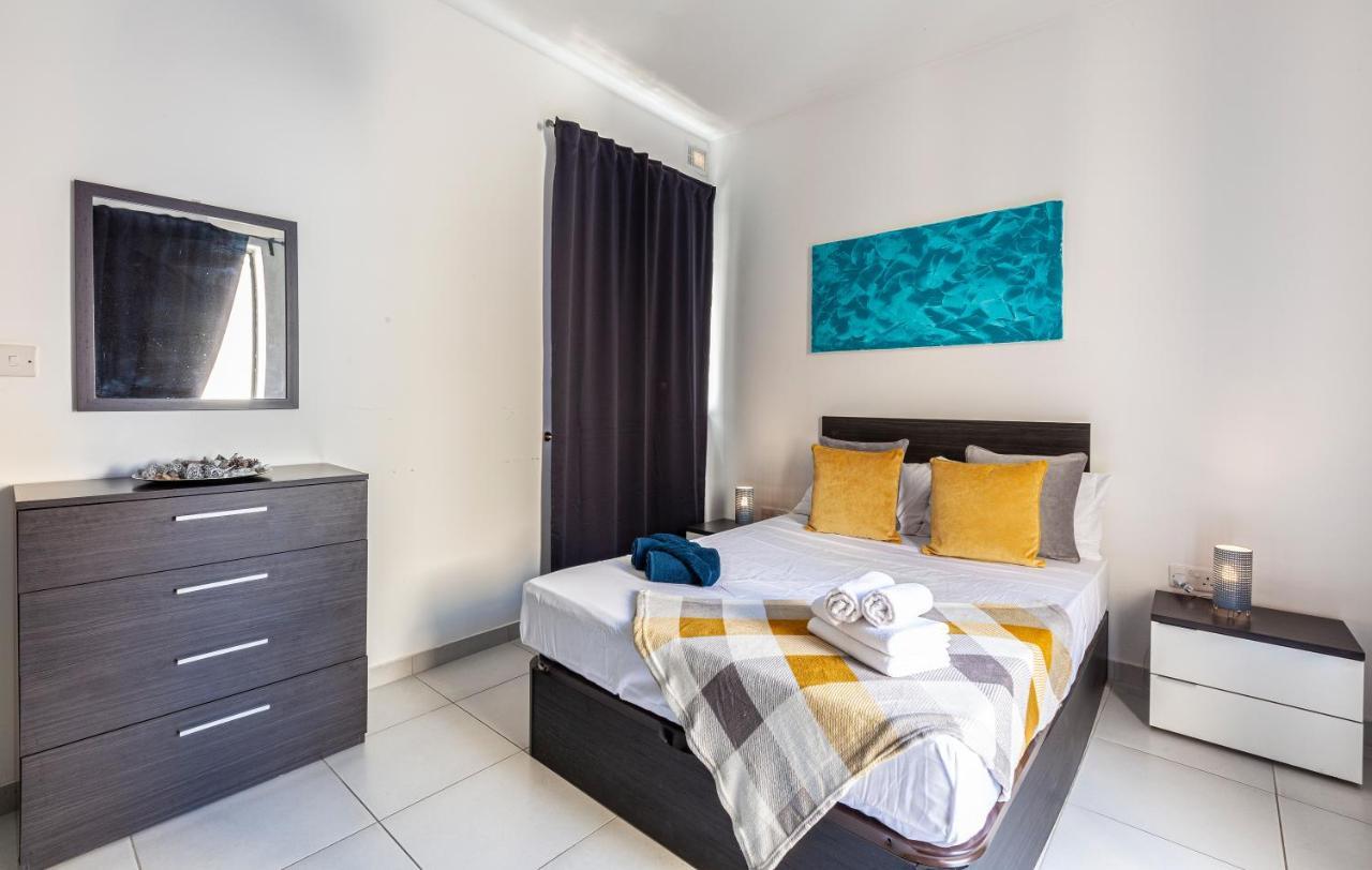 Z4 - Seafront Apartment St. Paul's Bay Exteriér fotografie