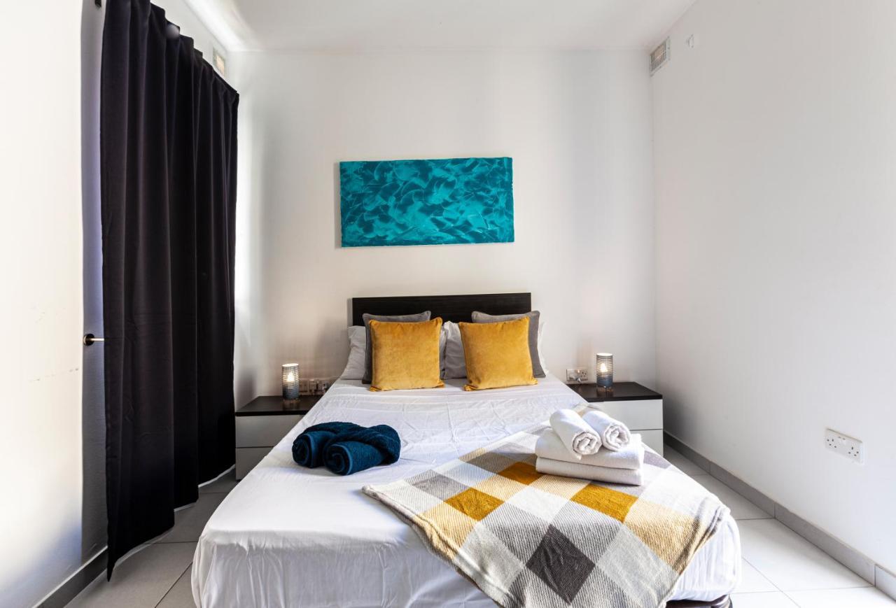 Z4 - Seafront Apartment St. Paul's Bay Exteriér fotografie